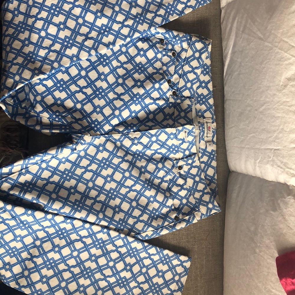Woman’s blue Vineyard vines pants